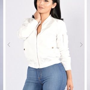 Picture me rollin jacket: white